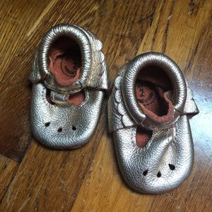 Freshly Picked Rose Gold Mary Jane size 2